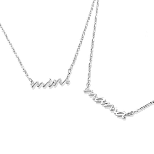 I know a girl Necklace