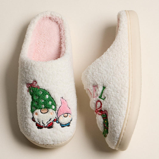 Gnome And Gnoel Wreath Slippers