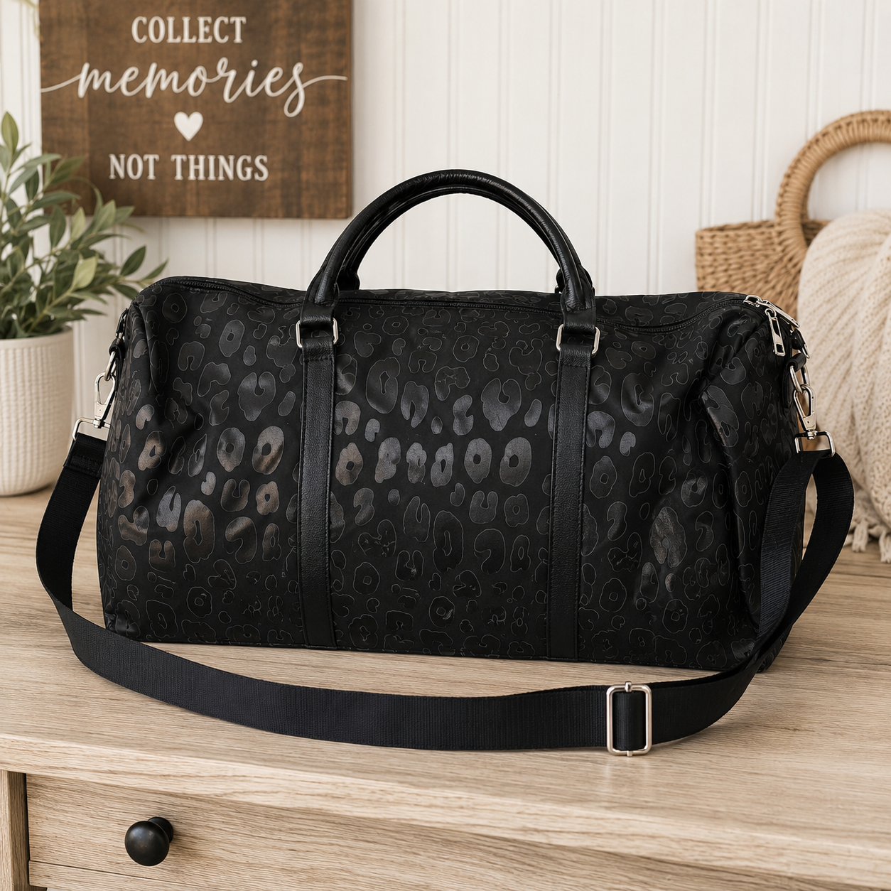 Weekender Bag - Black Leopard