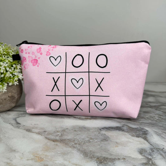 XOXO Tic Tac Toe Pouch